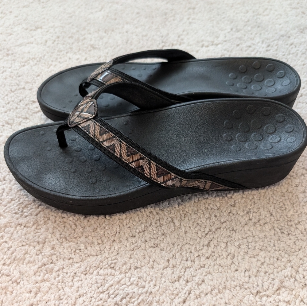 Vionic Women’s Size 9 High Tide Arch Sandal Flip Flop Black Orthopedic Classic - Picture 2 of 13